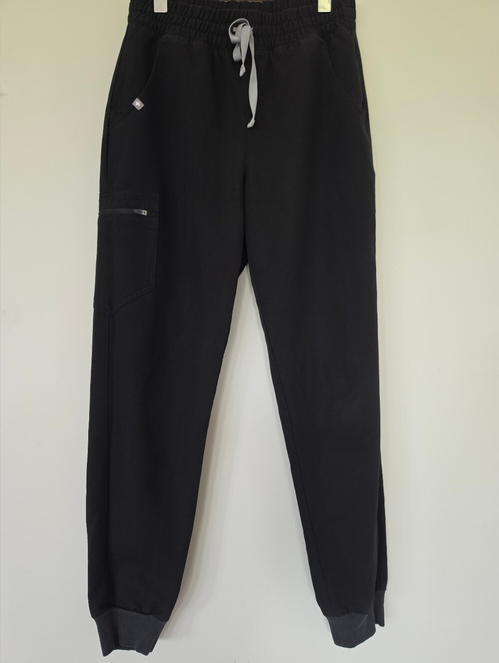 Women's Figs Black Jogger Style Scrub Pants with Drawstring Waist Size Small